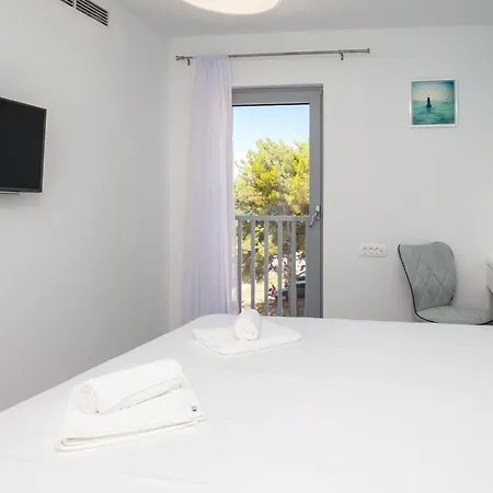 아파트 Dva Galeba - One Bedroom With Sea View 204
