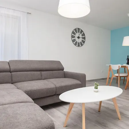 아파트 Dva Galeba - One Bedroom With Sea View 204 볼