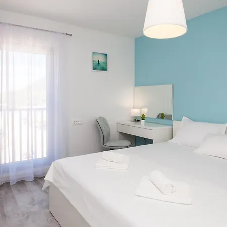 아파트 Dva Galeba - One Bedroom With Sea View 204 볼